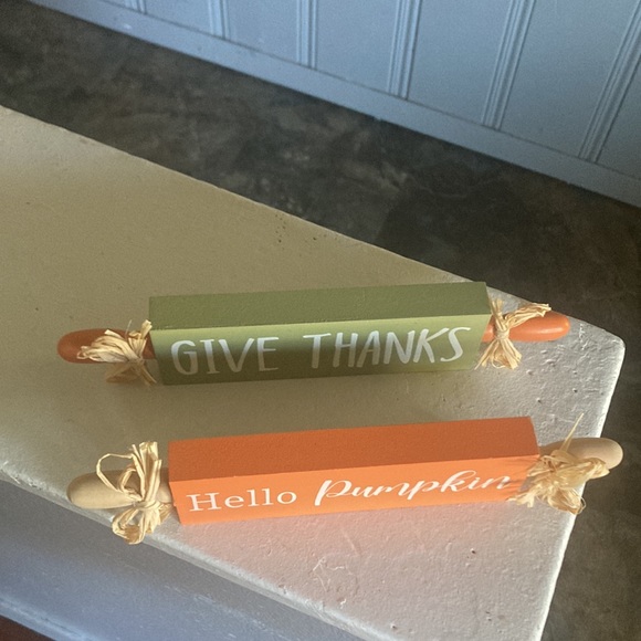 NWT- Set of 2- Hello Pumpkin & Give Thanks Wooden Rolling Pin Decorations w/ Bow - Picture 11 of 15